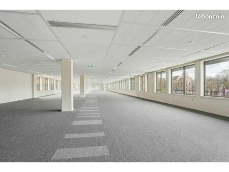 bureaux 764 m²