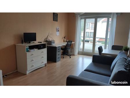 studio 1 pièce 32 m²