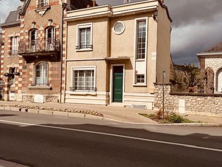 saumur petite maison de ville avec jardin