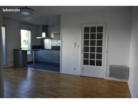 t3 renove 68 m2 quartier longchamp nantes