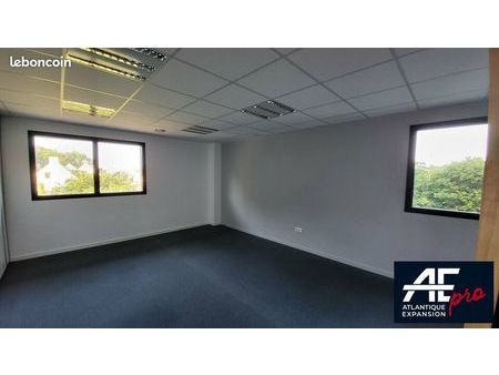 bureaux 210 m²