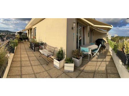 vente appartement 88 mètres carrés + 55 m² de terrasse 3 chambres une cuisine wc douche sa