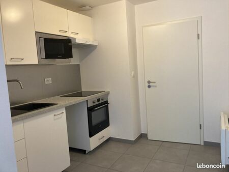 immeuble 3 pièces 160 m²