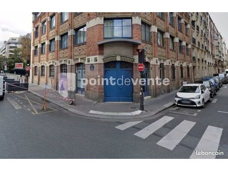 fonds de commerce services 124 m²