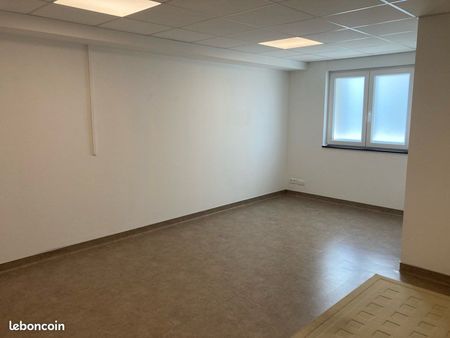 location de salle de consultation/bureau