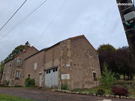 petit corps de ferme du 19e à renover. 82 m2 habitables  dépendances  jardin