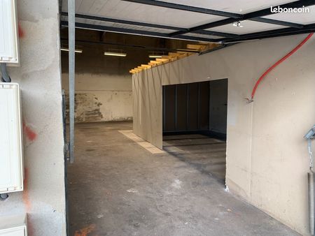 entrepôt à louer 100 m2