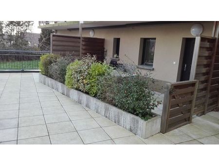 location appartement t2 avec terrasse+ jardin +parking