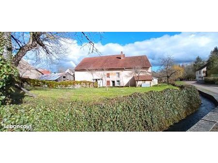 ferme 2 pièces 85 m²