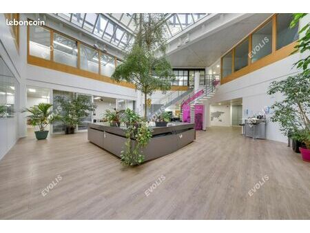 bureaux 3 897 m²