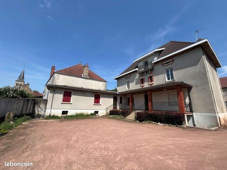 maison 8 pièces 187 m²