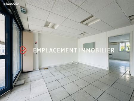 local commercial 63 m² blagnac