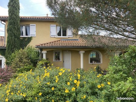 villa au calme a lentilly