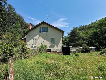 rare maison à restaurer avec presque 3 ha de terrain et dépendances terrain de dépendances