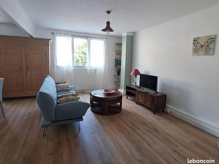 banlieue sud de toulouse (cugnaux)  loue dans petite résidence bel appartement t4 meublé e