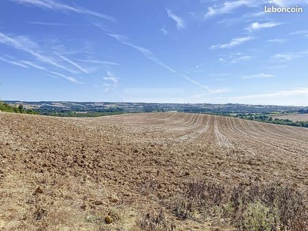 terrain 1400000 m² levignac