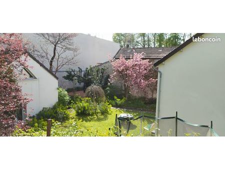 2 maisons dans ilot de verdure en centre ville idéal libéral