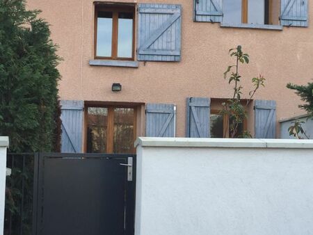 hauteur de brignais t3 duplex 48m2 avec jardin et parking