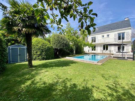 vente maison piscine à nantes (44000) : à vendre piscine / 186m² nantes