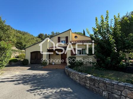 maison avec garage et piscine vue imprenable