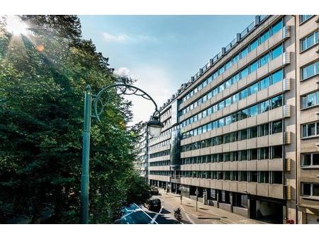 1.041 m² plug&work offices in front park du cinquantenaire