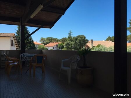 location a l année t3 + jardin 150m2