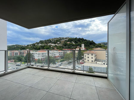 à louer : appartement 2 pièces avec terrasse - idéalement situé à st isidore