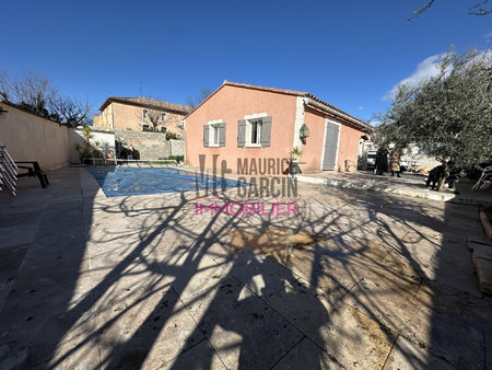 carpentras  villa de plain pied des années 2000 avec piscine et