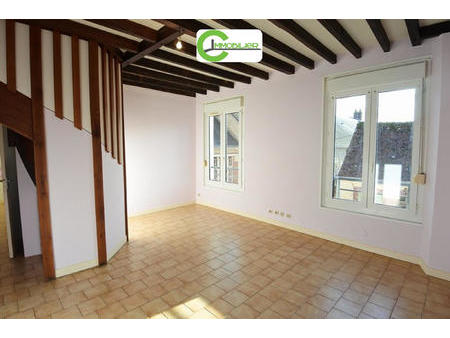 location appartement 3 pièces à la ferté-bernard (72400) : à louer 3 pièces / 52m² la fert