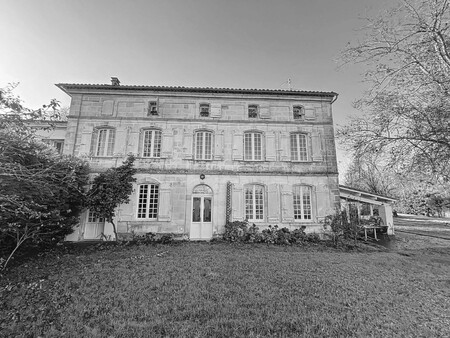 maison de luxe à vendre dans le quartier la plaine