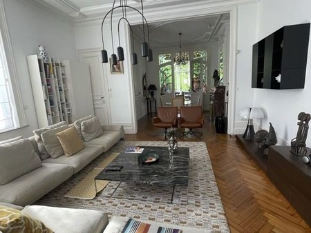 vente maison 9 pièces de 243 m² à la madeleine (59110)