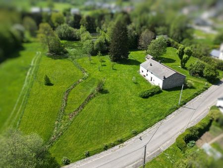 fermette ardennaise à rénover avec un superbe terrain