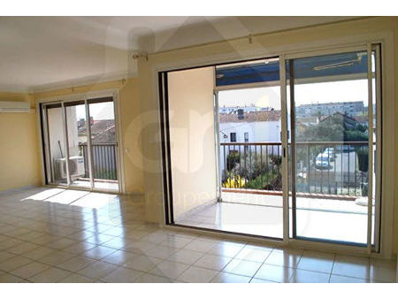 appartement arles t3 avec garage et terrasse