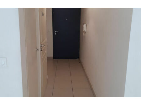 location appartement 2 pièces 45 m² fort-de-france (97200)