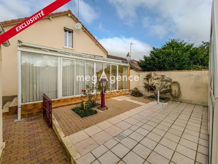 maison proche gare à pied  avec véranda et piscine