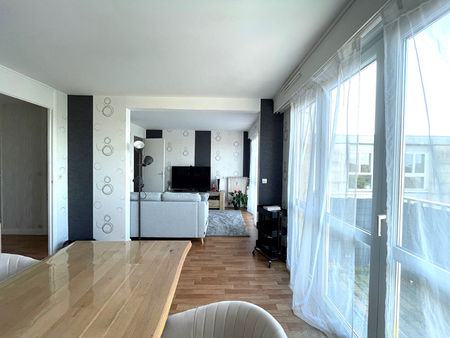 appartement t4 avec 2 chambres de 73m²   balcon  cave et parking - mt st aignan