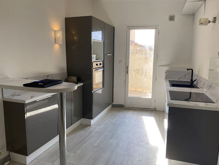 pertuis appartement t3 de 49 m2 avec terrasse de 16 m²