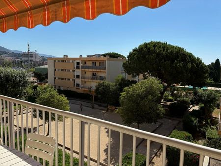 vente appartement 3 pièces 65m2 le lavandou 83980 - 410000 € - surface privée