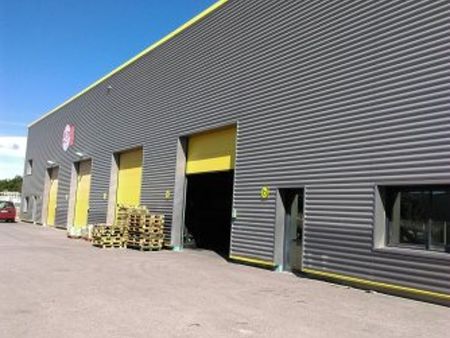 location local commercial 1700m2 perpignan 66000 - 8000 € - surface privée