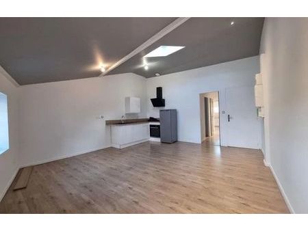 location appartement 2 pièces 37 m² villefranche-sur-saône (69400)