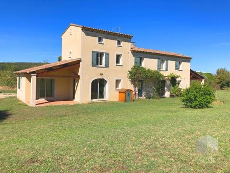 vente villa 7 pièces 260 m²