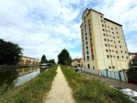 a vendre ! f2 bis + parking nancy canal