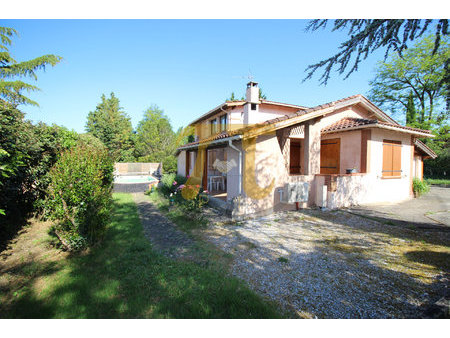 maison 5 chambres -bureau-salle de sport- piscine -garage