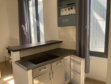 location appartement meublee 2 pieces quartier croix de fer nime