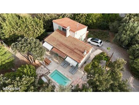 au calme  villa t3 de 85 m² sur 1660 m² de jardin clos  avec piscine