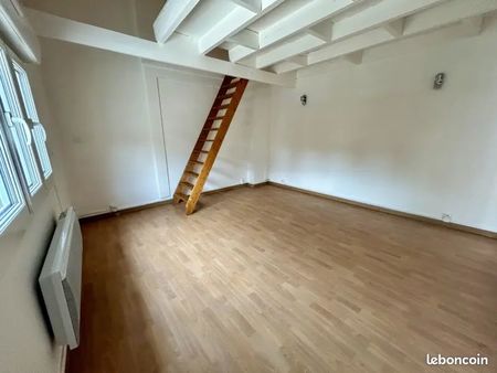 duplex de 27.5m² avec terrasse et parking