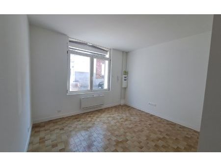 location appartement  28.67 m² t-1 à saint-quentin  410 €