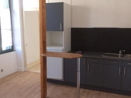 location appartement 2 pièces aux herbiers (85500) : à louer 2 pièces / 35m² les herbiers