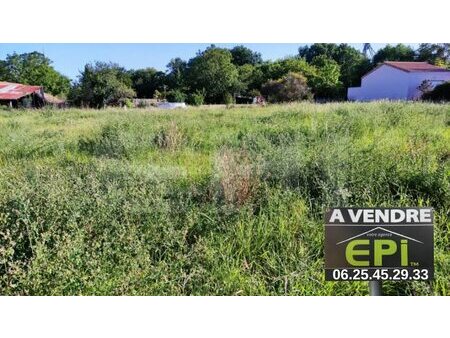 vente terrain 1600 m²