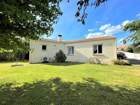 vente maison à la garnache (85710) : à vendre / 138m² la garnache